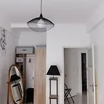 New Stylish 2 Min From The Apartman *