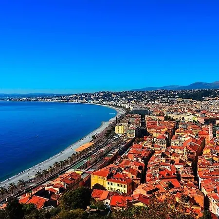 شقة New Stylish 2 Min From The *